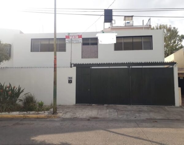 Casa en Venta – Jardines del Bosque